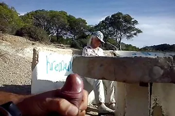 Con gái cuồng dâm chăm chỉ bú cặc bố béo. phim sec hoc sinh khong che