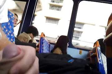 Địt mẹ bú cu con trai phim sex khong che vip mặn chát không đợi bố đi làm về