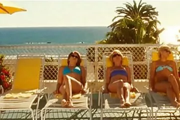 Em gái phim sex không che thuyết minh busty ngủ chung giường với anh trai, thay thế âm hộ của cô ấy cho một thành viên.