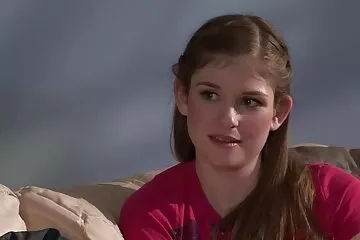 Cuối xxx che tuần ở nhà kết thúc bằng cuộc thác loạn nóng bỏng của cả nhà dâm đãng.