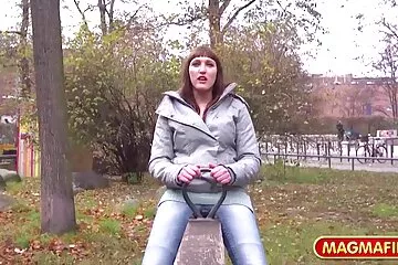 Bố địt con gái phim set hk che trong nhà tắm cong người như chó.