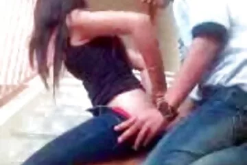 Mê em gái kế châu Á đến những trang sex hd không che mức nhét cặc vào lồn em.