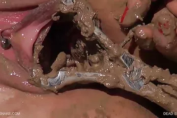 Mẹ mũm phim khong che sex mĩm bú cặc to đen của con trai nuôi