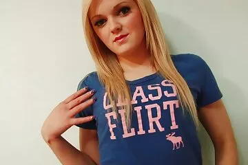 Con riêng độc ác tống tiền mẹ kế bằng video cay cú và biến bà thành con điếm phim sex không che lồn của mình