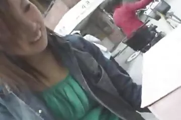 Bố đi công tác, con riêng liếm lồn mẹ kế phim sex hetai ko che