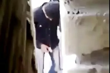 Bạn trai đưa sex dâm ko che quần lót rồi em gái mặc vào dụ dỗ em trai.