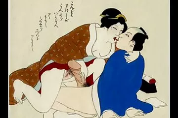 Con trai fucks mẹ busty phim sex da đen không che doggystyle trên đi văng.