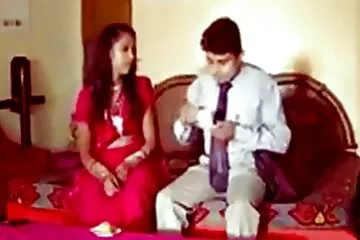 Anh trai liếm lồn em gái, thuyết phục em sex ko che phu de gái làm tình.