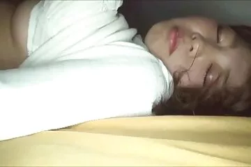 Mẹ nghiêm khắc trừng phạt con gái bằng tội loạn luân bẩn thỉu, bắt em phim sex momoka nishina không che bú cu và địt với anh trai.