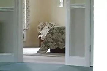 Cậu con trai đụ mẹ bằng những giọt sữa ngon ngọt trong cái miệng dịu dàng và xex k che chiếc mũ lưỡi trai căng mọng.